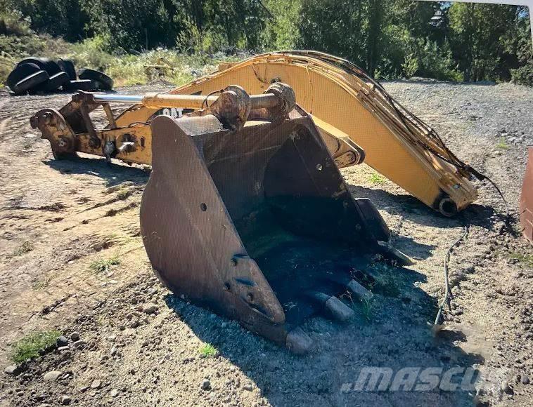 CAT 320BL Excavatoare pe șenile
