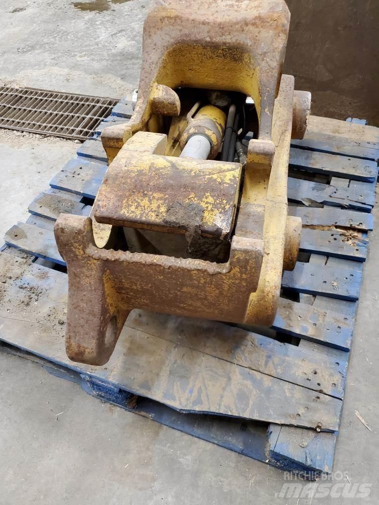 CAT 320DL Conectoare rapide