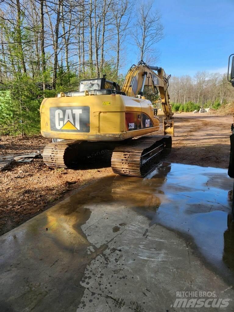 CAT 320DL Excavatoare pe șenile
