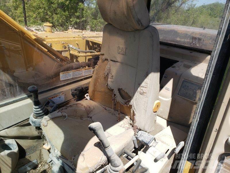 CAT 320L Excavatoare pe șenile
