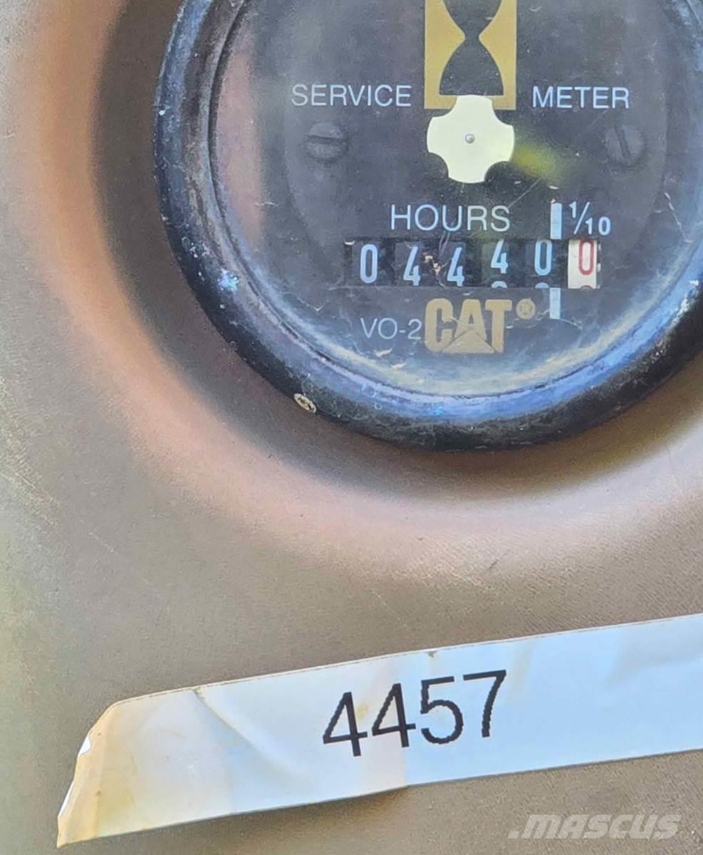 CAT 320L Excavatoare pe șenile
