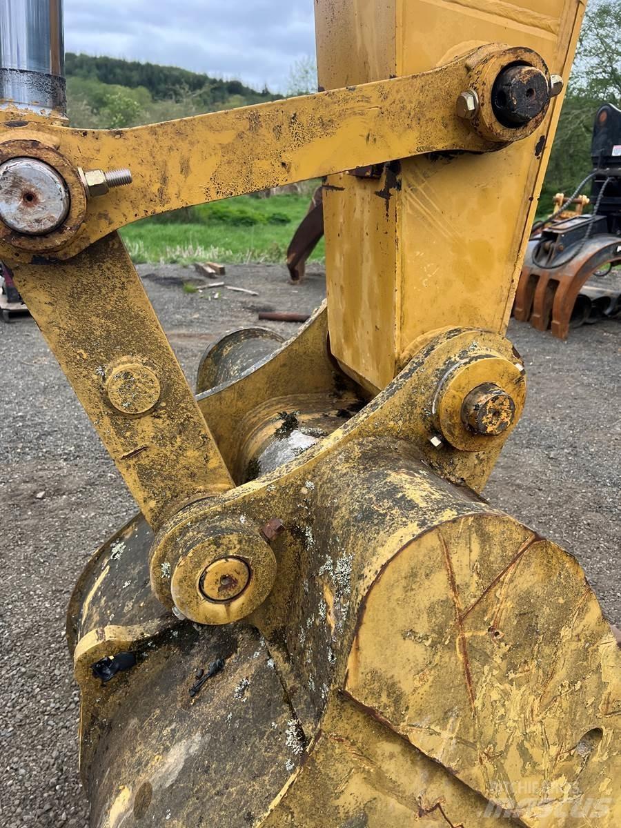 CAT 322C Excavatoare pe șenile
