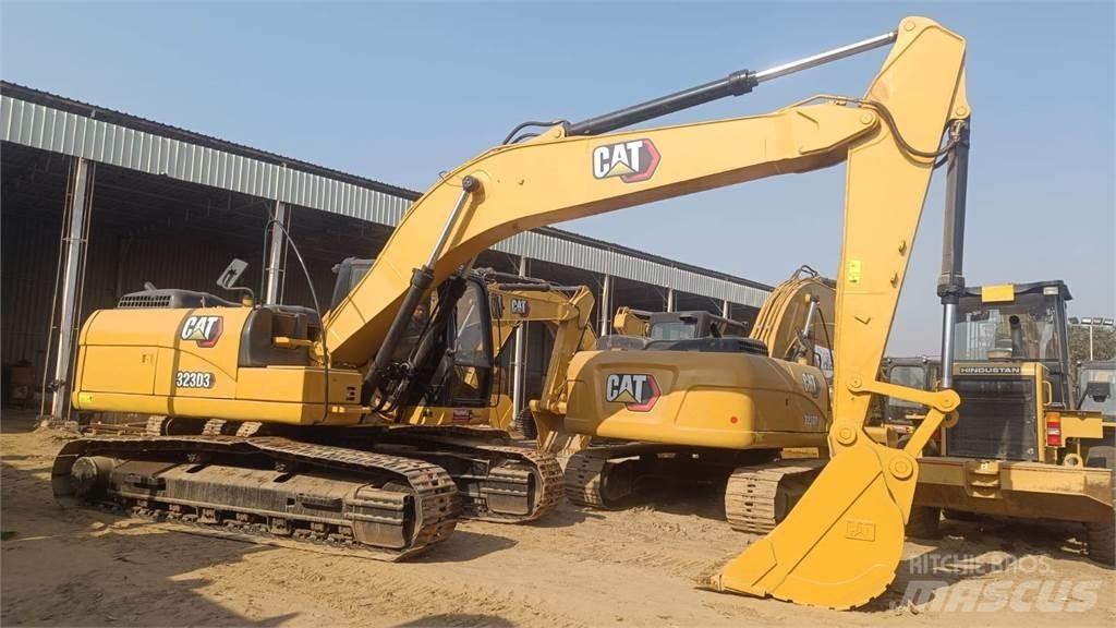 CAT 323D3 Excavatoare pe șenile
