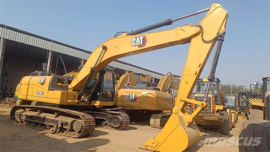 CAT 323D3 Excavatoare pe șenile
