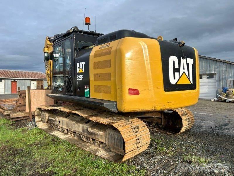 CAT 323FL Excavatoare pe șenile

