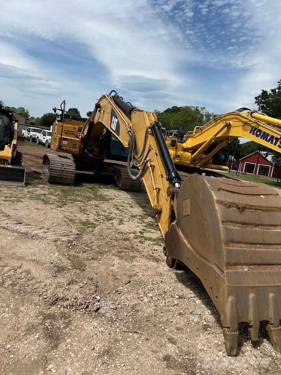 CAT 323FL Excavatoare pe șenile
