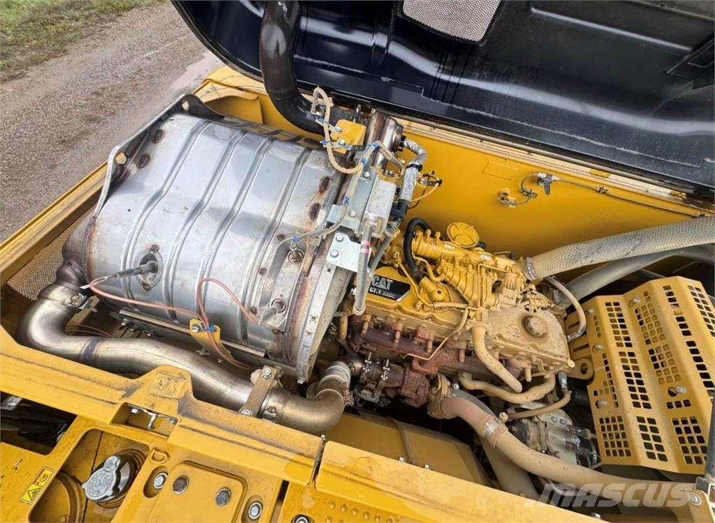 CAT 323FL Excavatoare pe șenile
