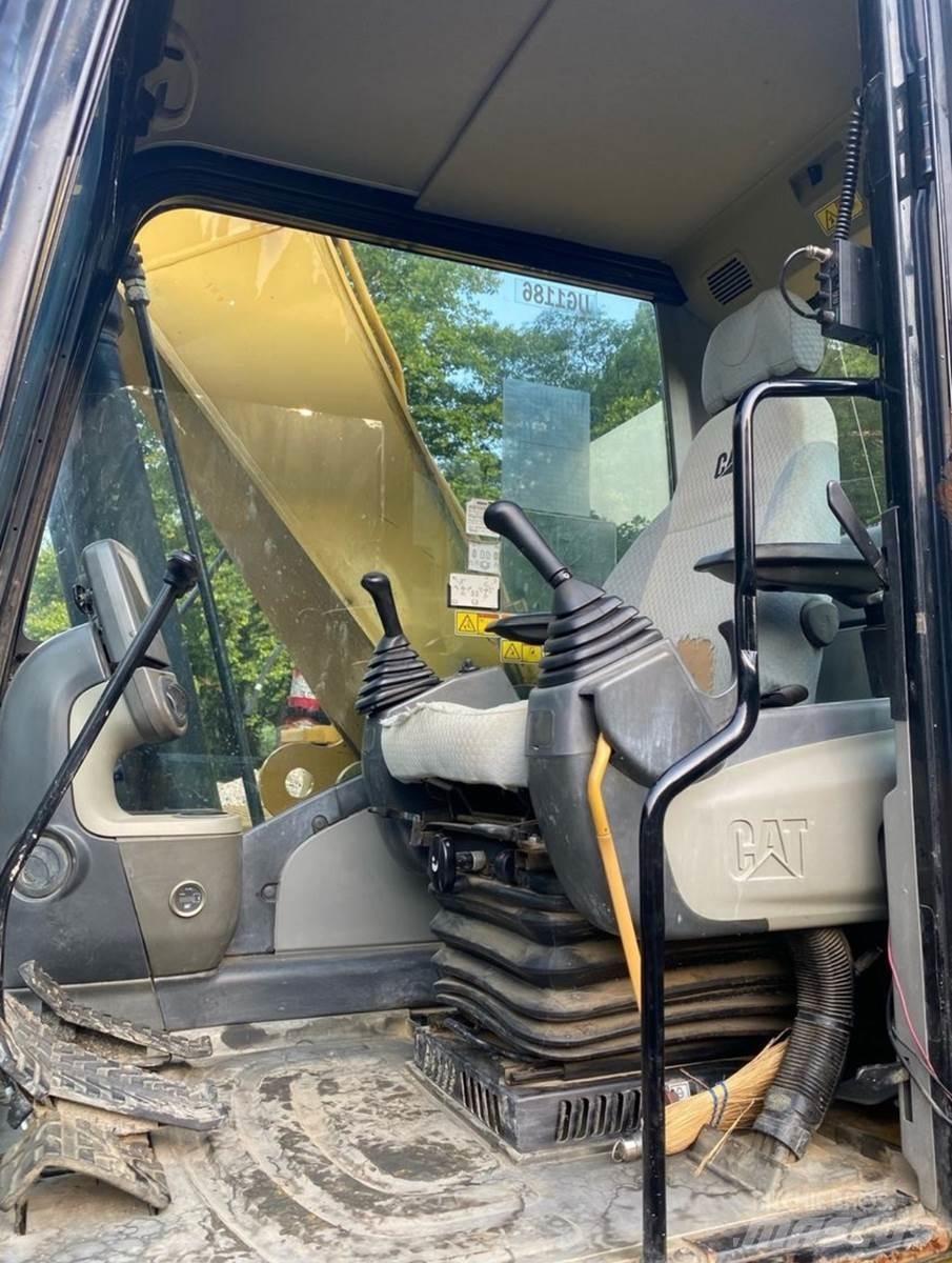 CAT 324DL Excavatoare cu brat lung