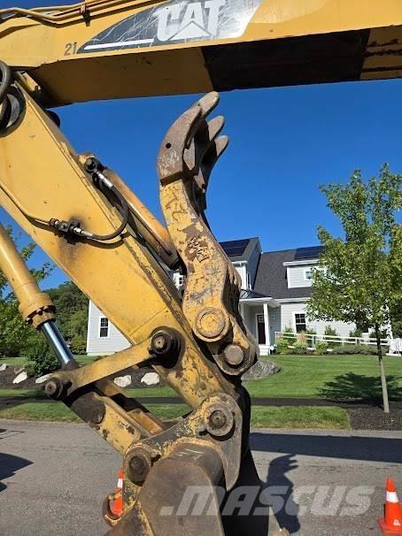 CAT 325BL Excavatoare pe șenile
