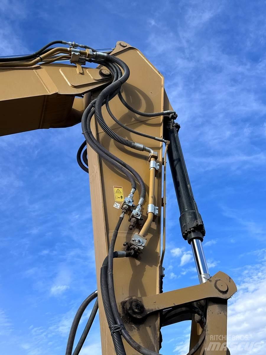 CAT 326 Excavatoare pe șenile
