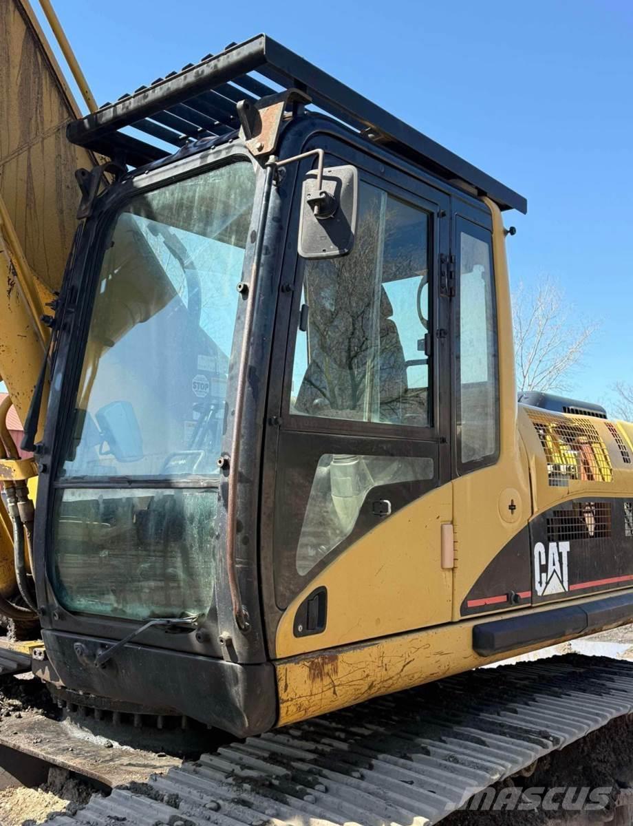 CAT 330C Excavatoare pe șenile
