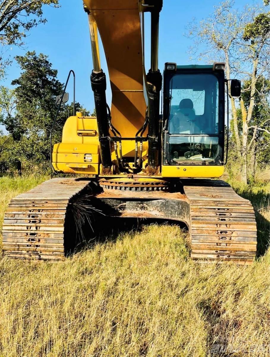 CAT 330DL Excavatoare pe șenile
