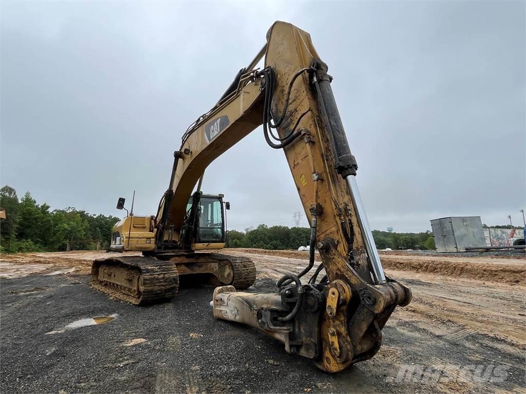 CAT 330DL Excavatoare pe șenile
