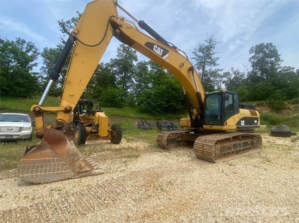 CAT 330DL Excavatoare pe șenile
