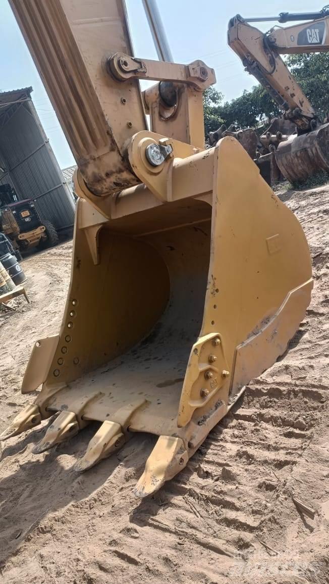 CAT 345GC Excavatoare pe șenile
