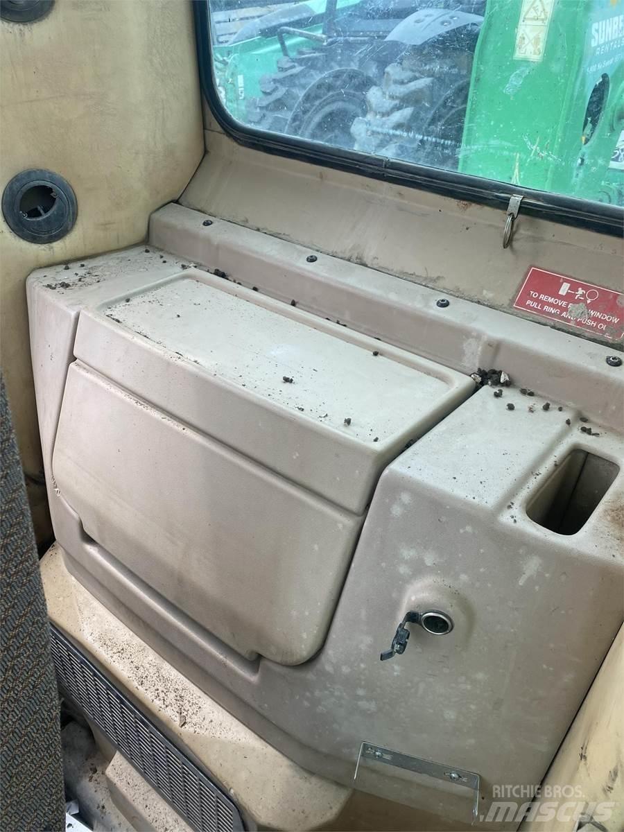 CAT 365 Cabine si interior