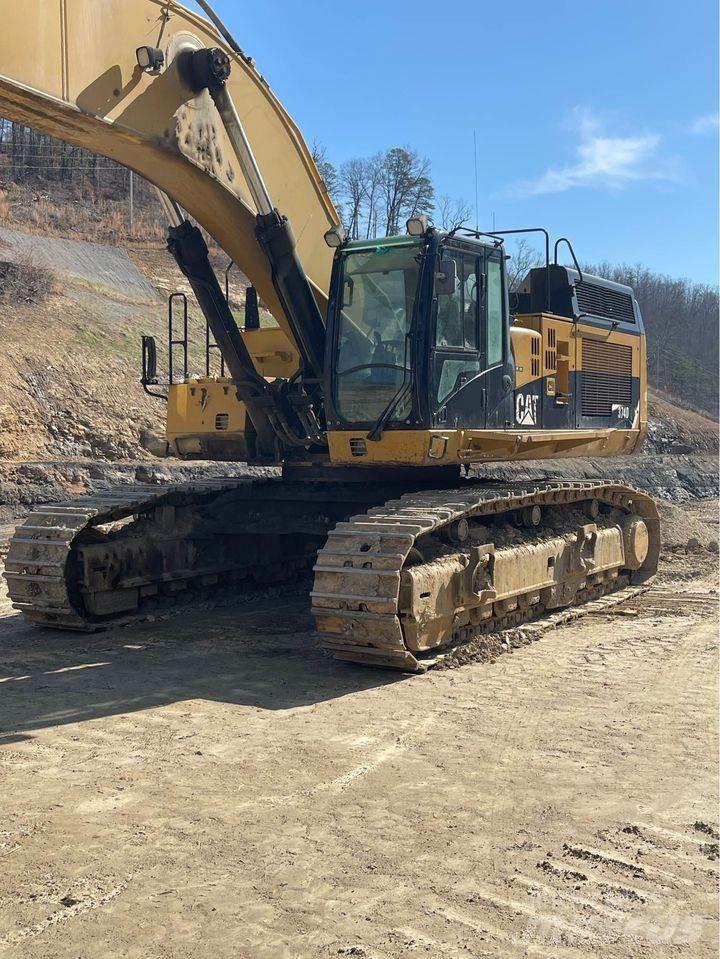 CAT 374DL Excavatoare pe șenile
