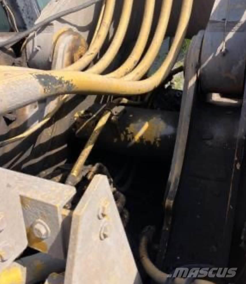 CAT 390FL Excavatoare pe șenile
