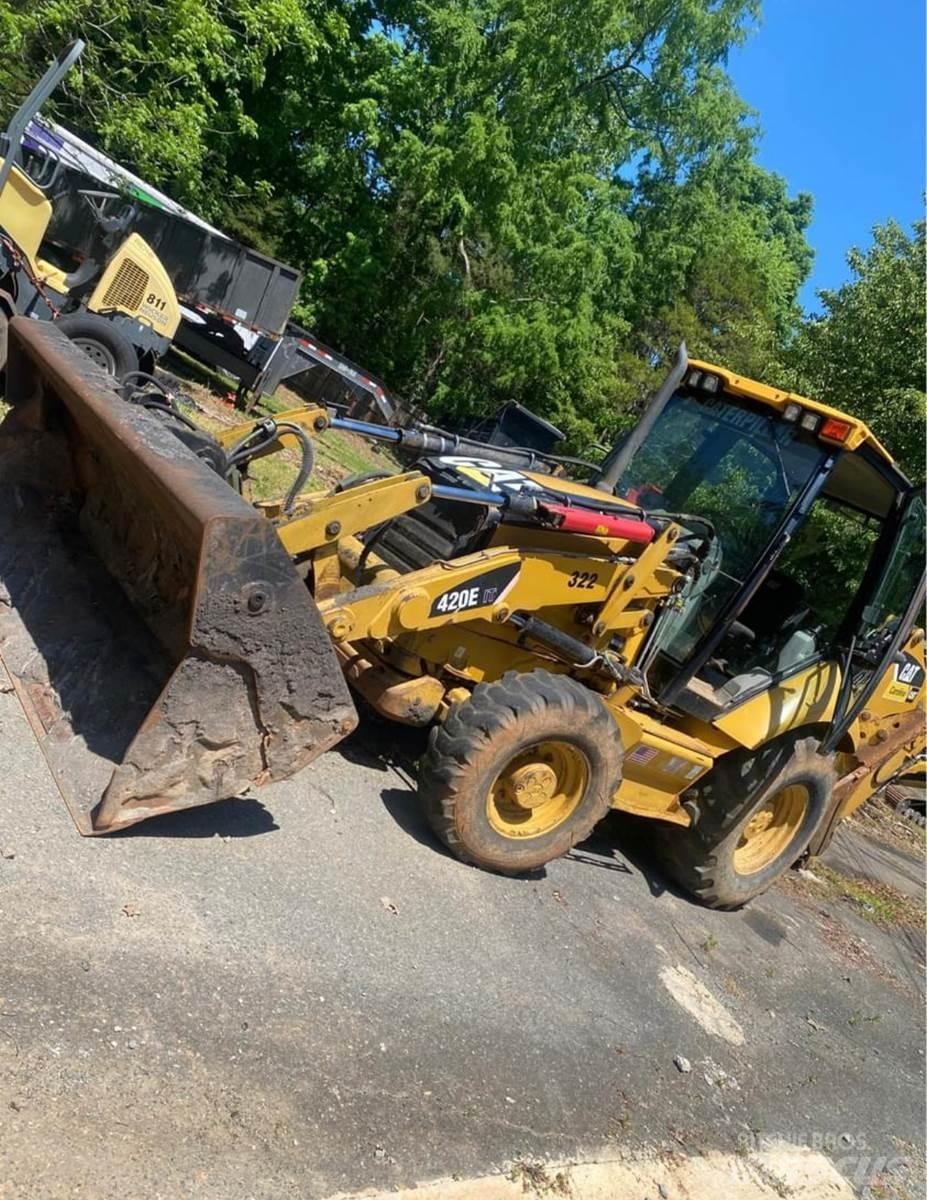 CAT 420E Buldoexcavatoare