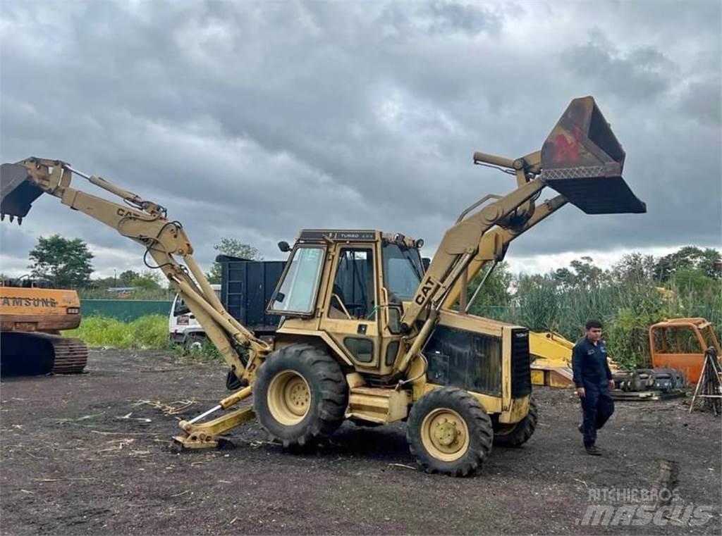 CAT 426 Buldoexcavatoare