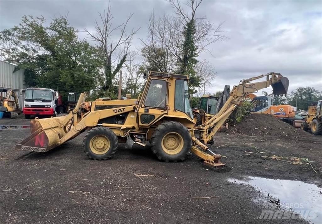 CAT 426 Buldoexcavatoare