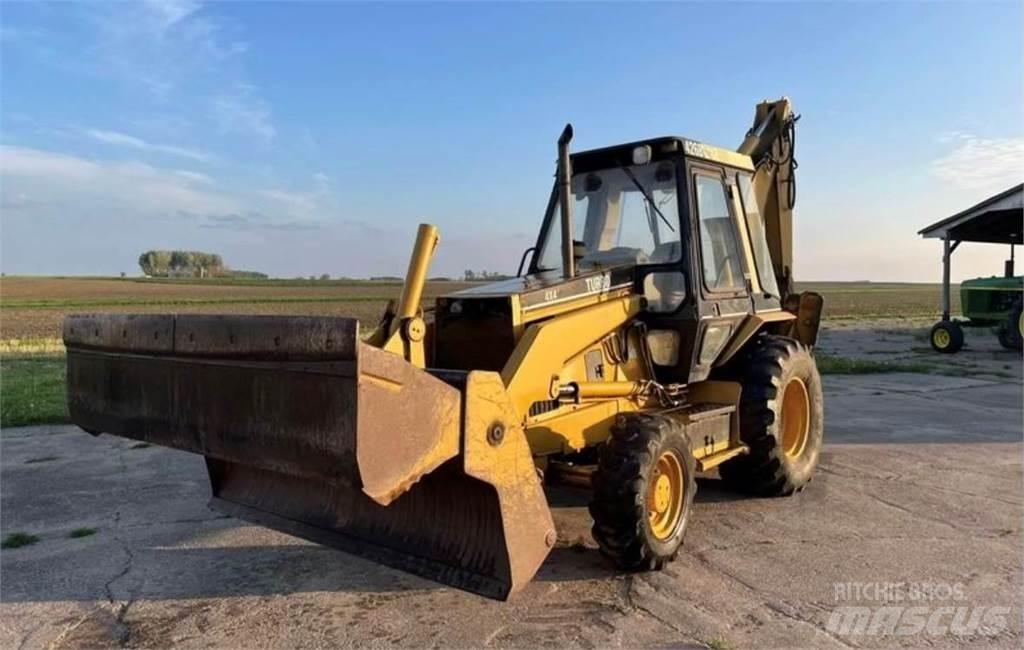 CAT 426B Buldoexcavatoare