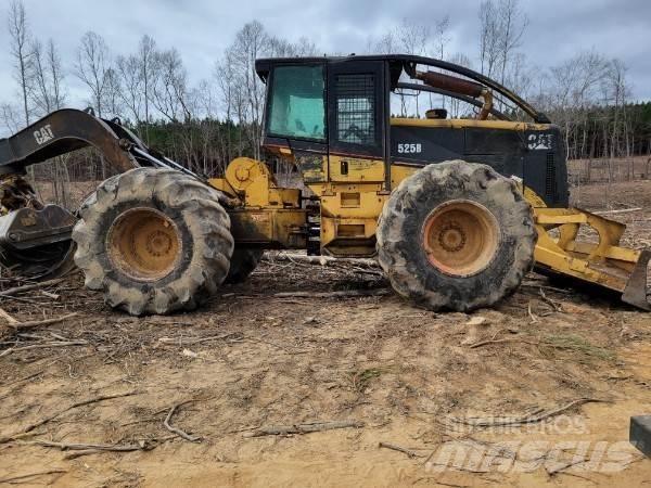 CAT 525B Utilaje de manevrarea a bustenilor