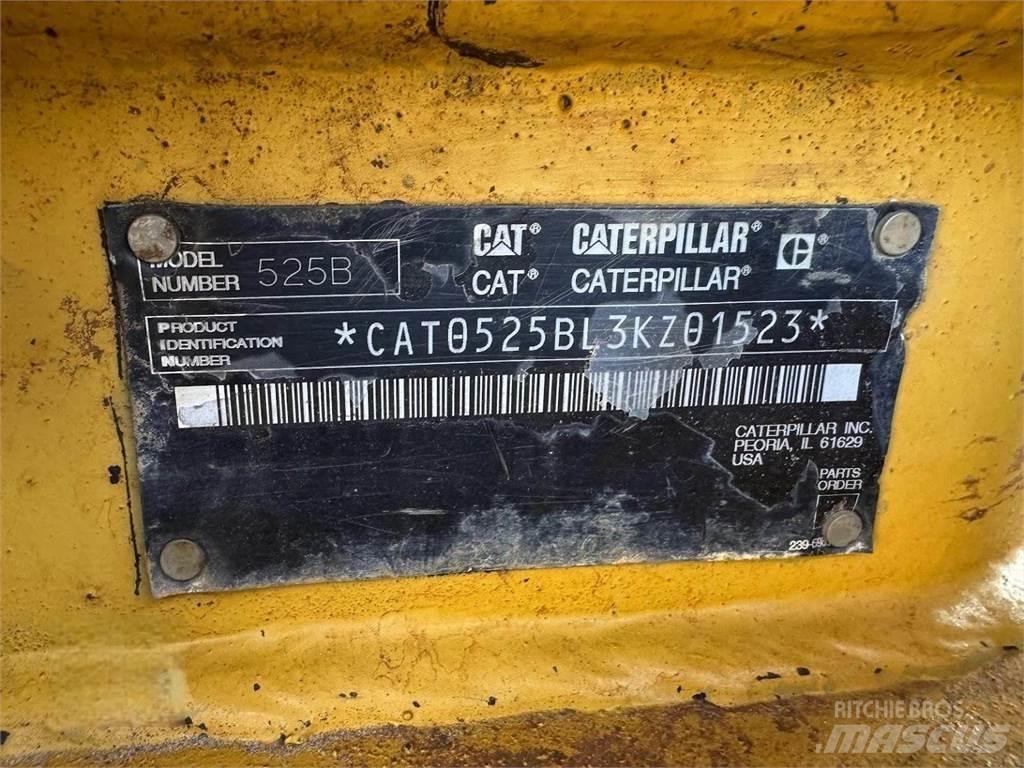 CAT 525B Utilaje de manevrarea a bustenilor