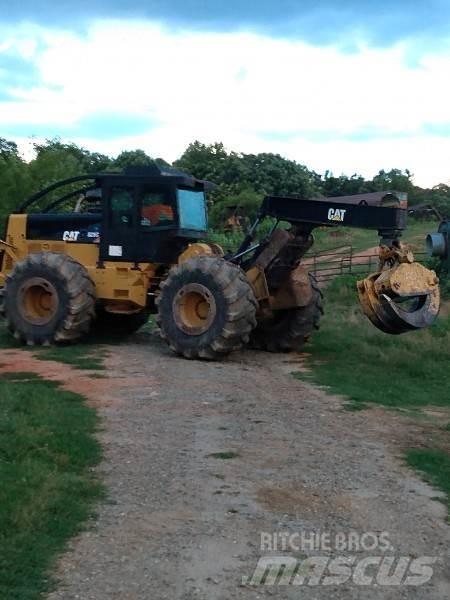 CAT 525C Utilaje de manevrarea a bustenilor