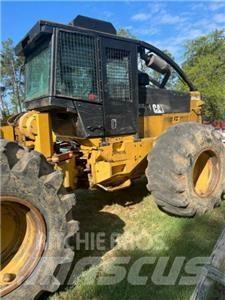 CAT 525C Utilaje de manevrarea a bustenilor