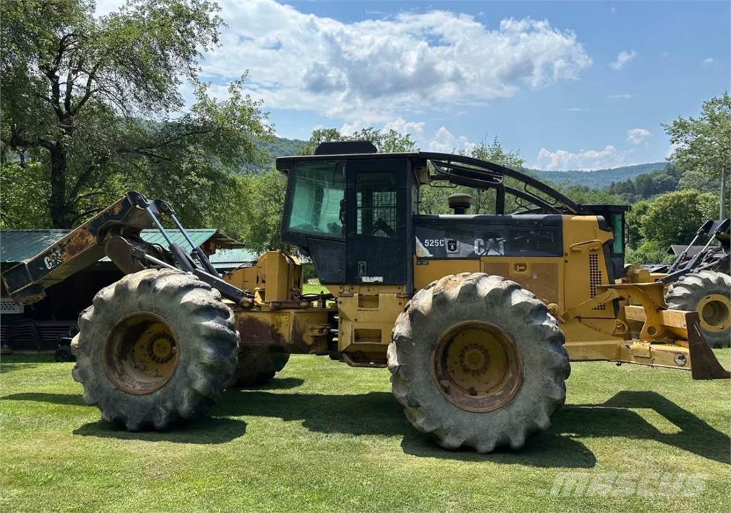 CAT 525C Utilaje de manevrarea a bustenilor