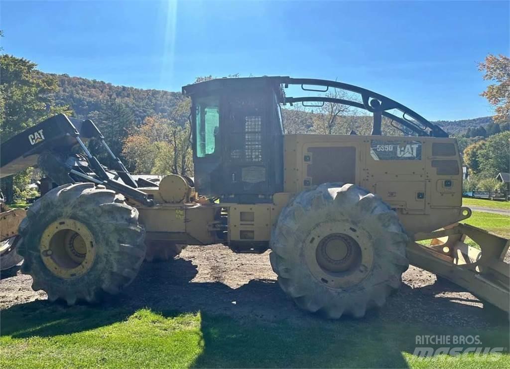 CAT 535D Utilaje de manevrarea a bustenilor