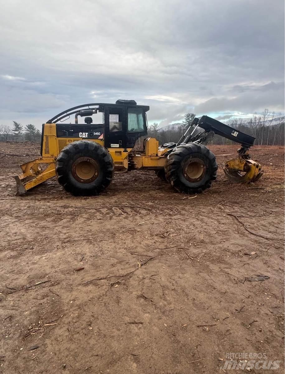 CAT 545C Incarcator pe pneuri