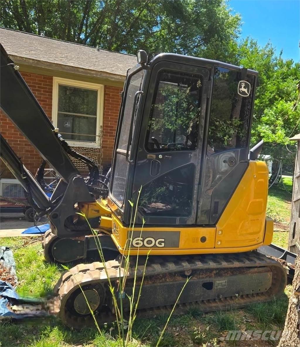 CAT 60 Mini excavatoare < 7t