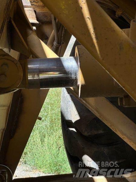 CAT 621G Elevatoare