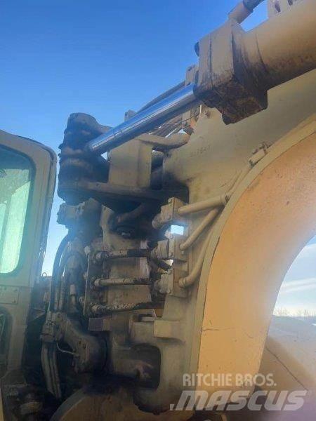 CAT 627B Elevatoare
