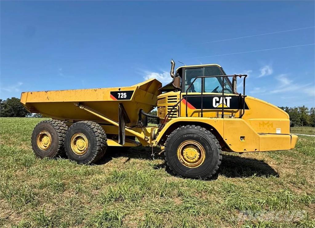 CAT 725 Transportoare articulate