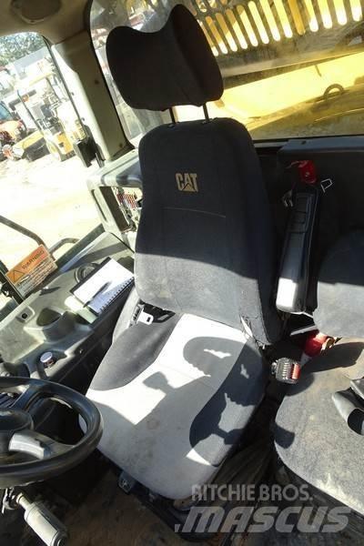 CAT 730 Transportoare articulate