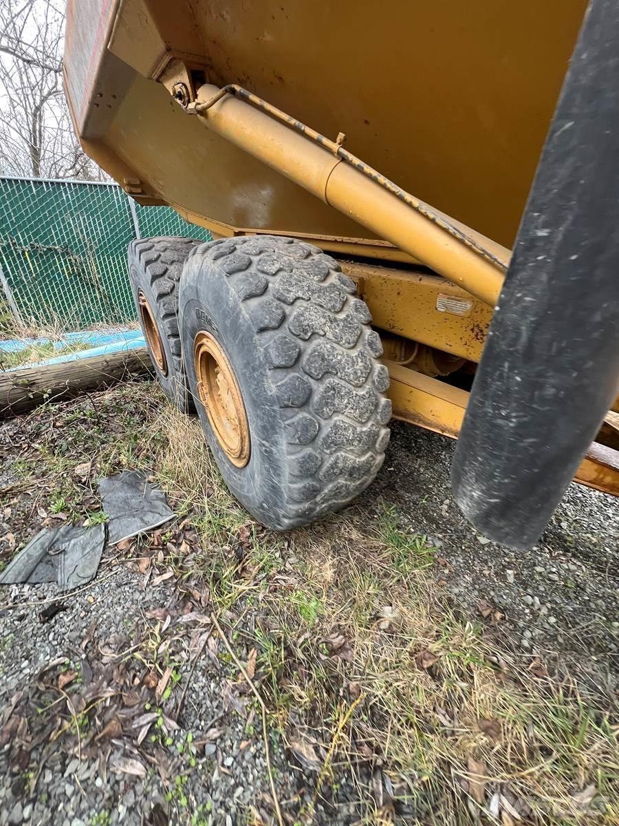 CAT 730 Transportoare articulate