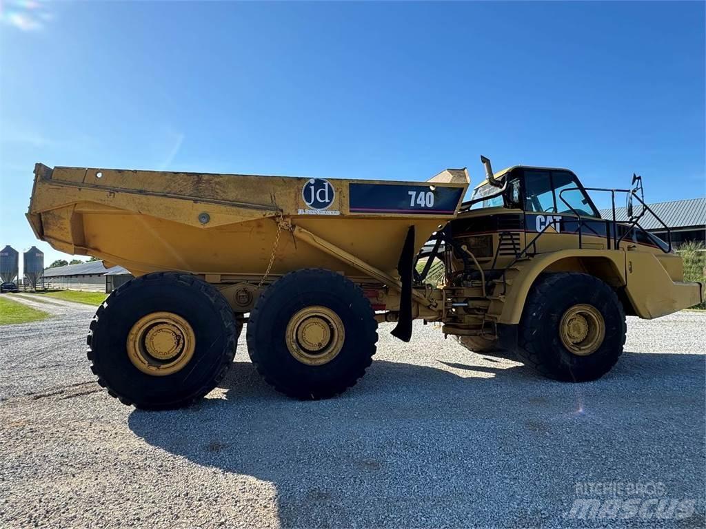 CAT 740 Transportoare articulate