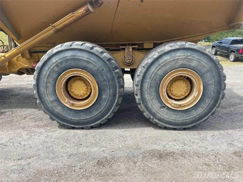 CAT 740 Transportoare articulate