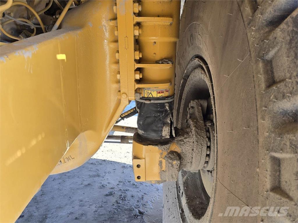 CAT 775F Transportoare articulate