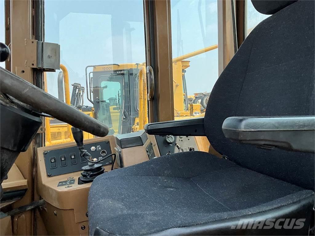 CAT 815F Compactoare sol