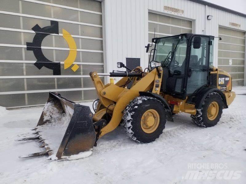CAT 906M Incarcator pe pneuri