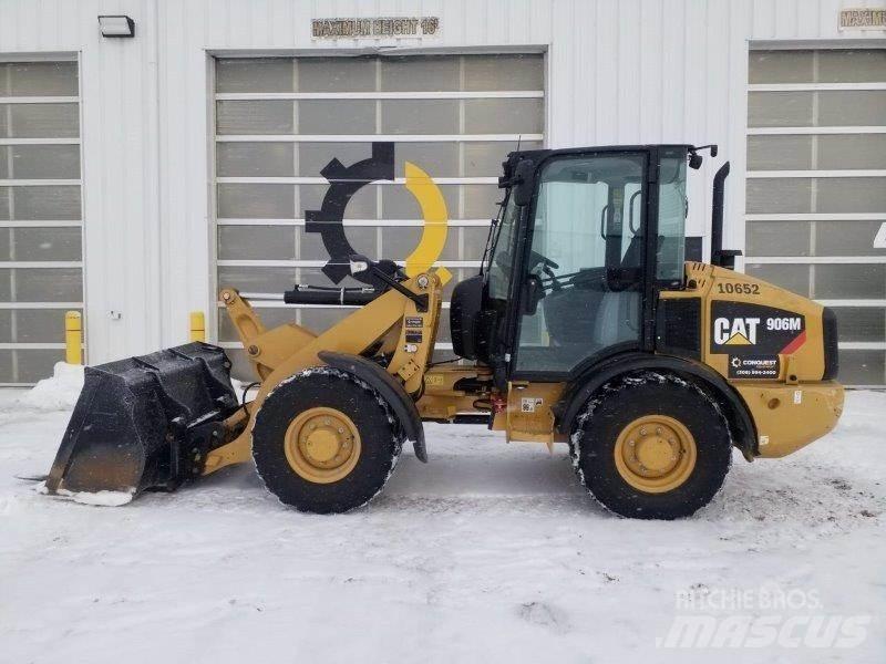 CAT 906M Incarcator pe pneuri