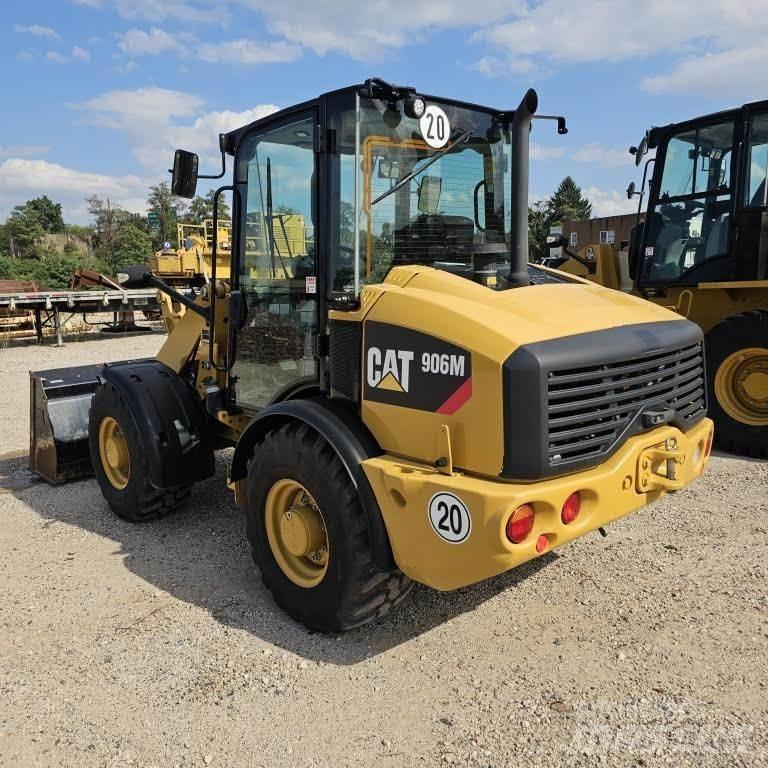 CAT 906M Incarcator pe pneuri