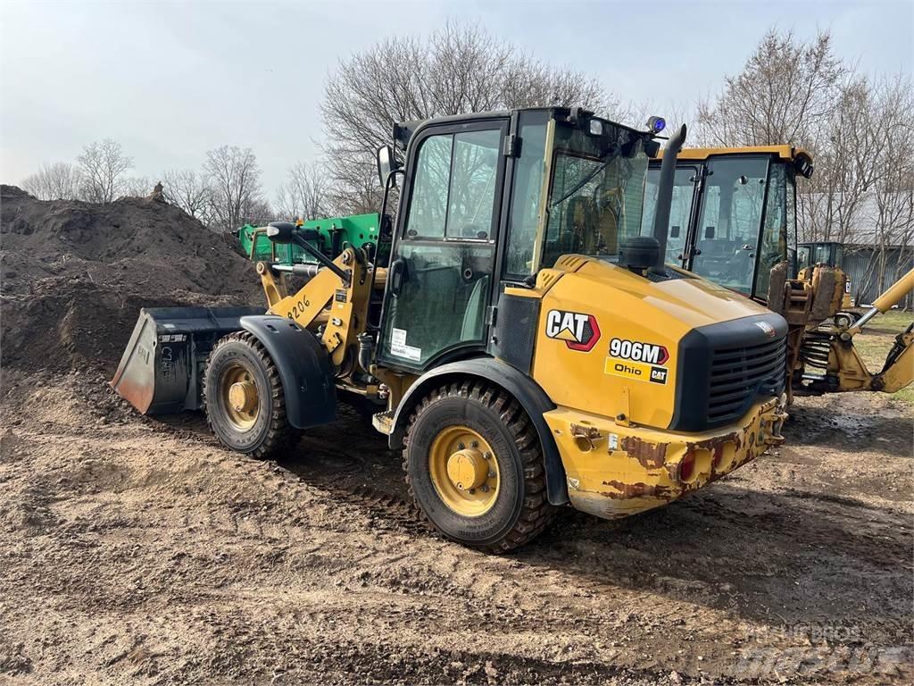 CAT 906M Incarcator pe pneuri