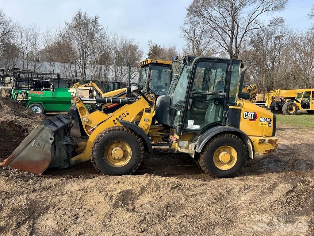 CAT 906M Incarcator pe pneuri