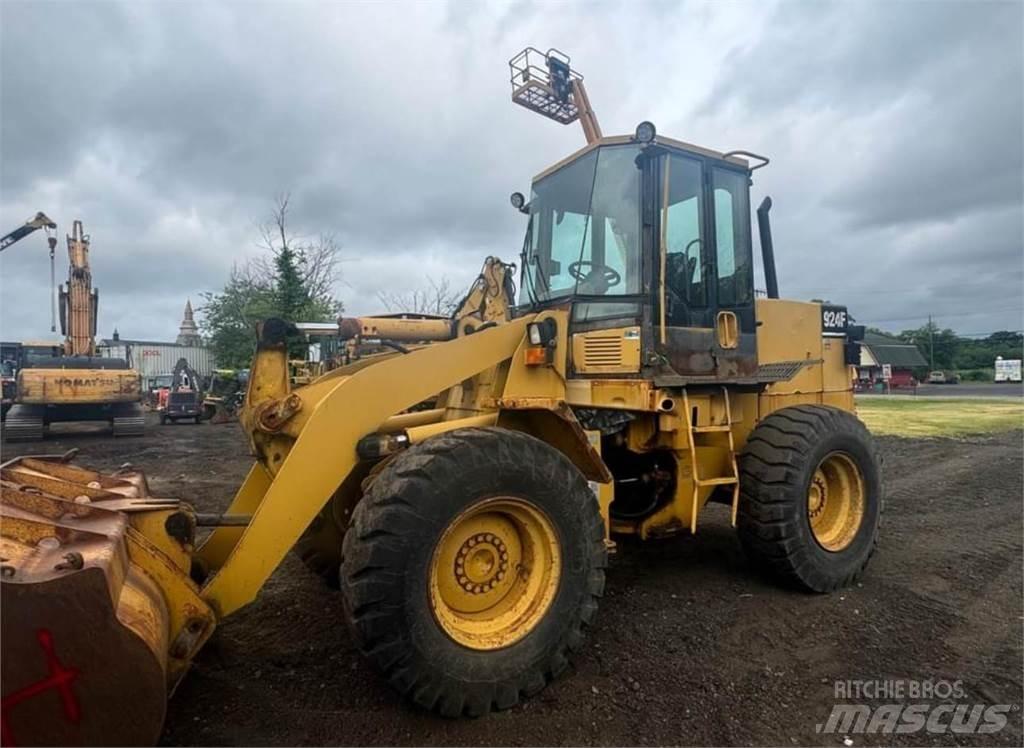 CAT 924F Incarcator pe pneuri