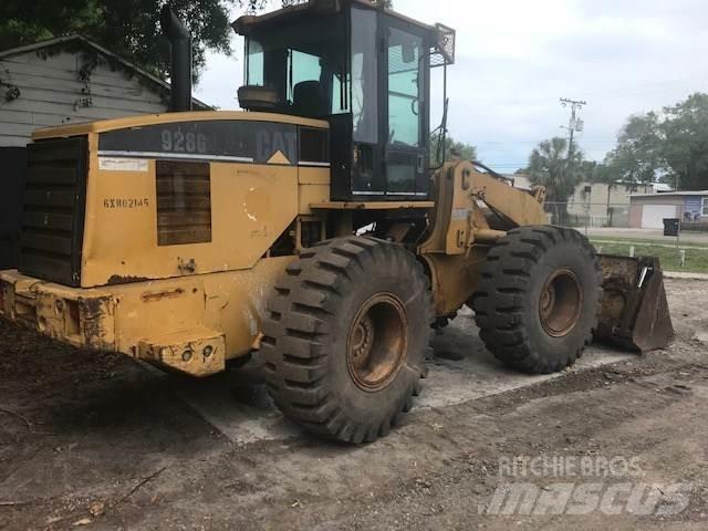 CAT 928G Incarcator pe pneuri